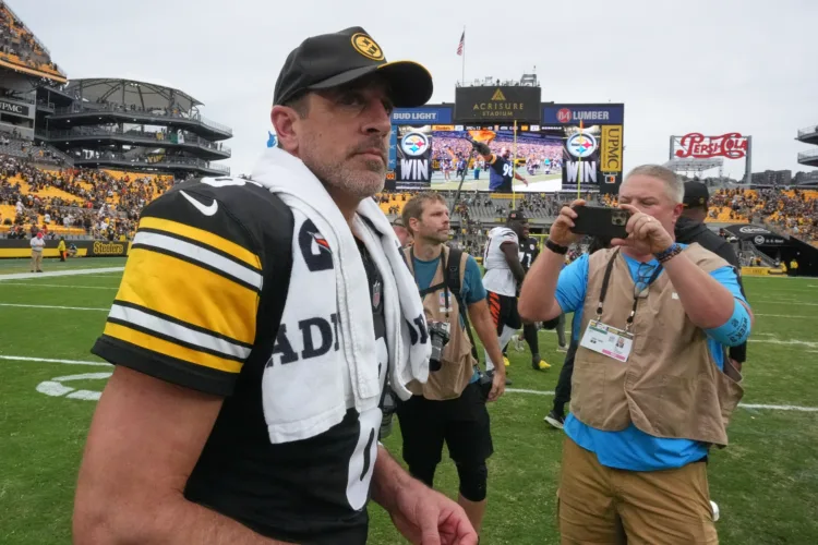 Steelers Head To Cleveland For Matchup Of 2-1 Teams In Aaron Rodgers' Final Thursday Night Game
